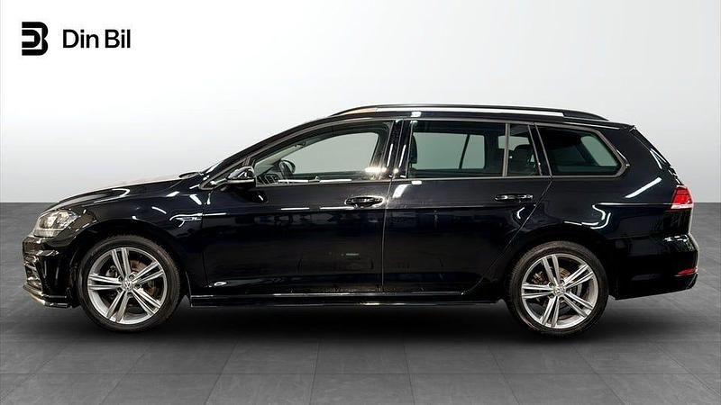 Begagnad VW Golf VII R-line 110 HK (80 kW) 2018 Deep black pearl Kombi