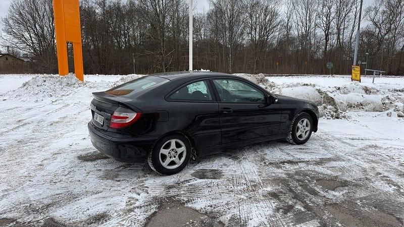 Begagnad Mercedes C180 143 HK (105 kW) 2004 Svart