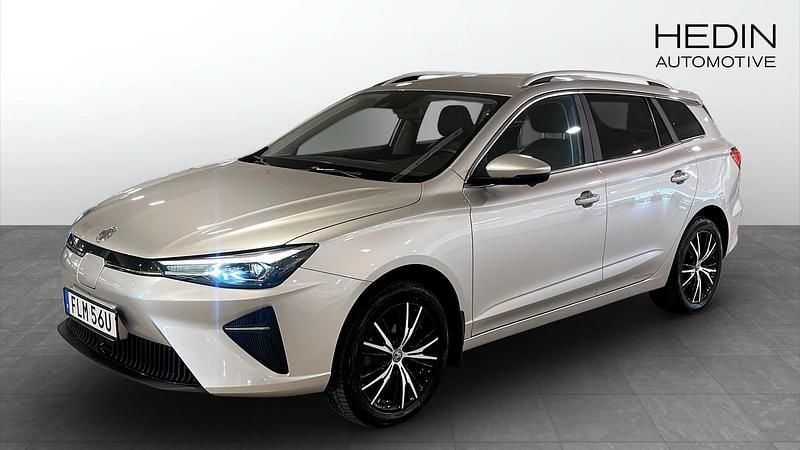 Grå (black) Begagnad 2022 MG MG5 EV Kombi | 229 900 kr - Bild 1/4