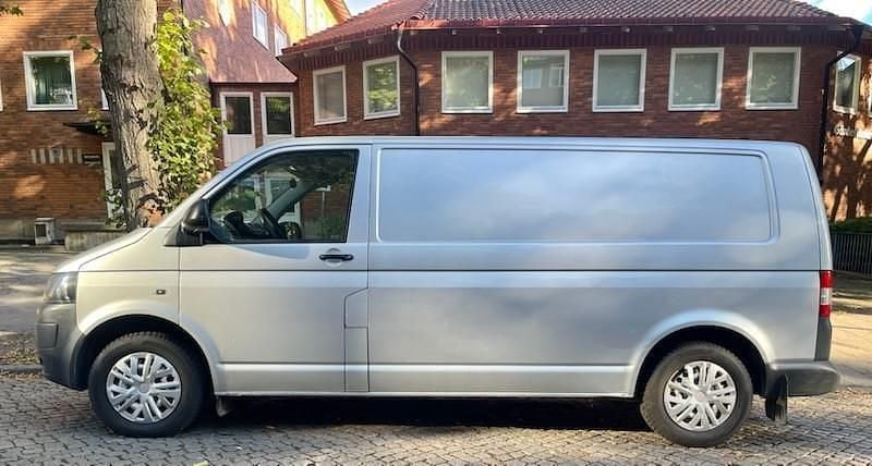 Silver Begagnad 2011 VW T5 Van | 48 500 kr (Superpris) - Bild 1/4