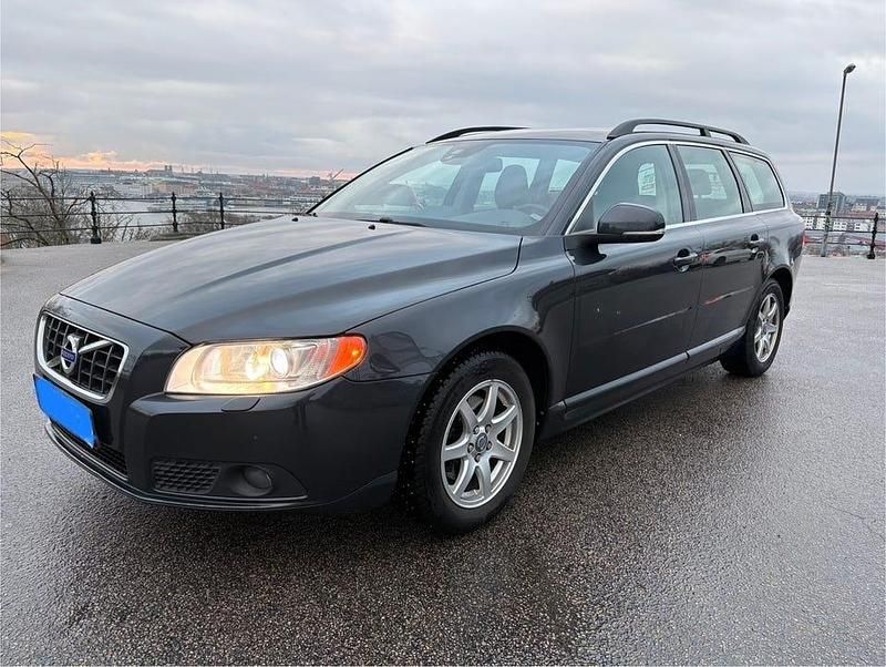 Begagnad 2012 Volvo V70 Kombi | 79 990 kr (Superpris) - Bild 1/4