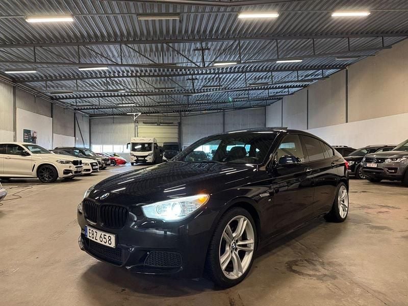 Svart Begagnad 2015 BMW 535 Gran Turismo M Sport Halvkombi | 249 900 kr - Bild 1/4