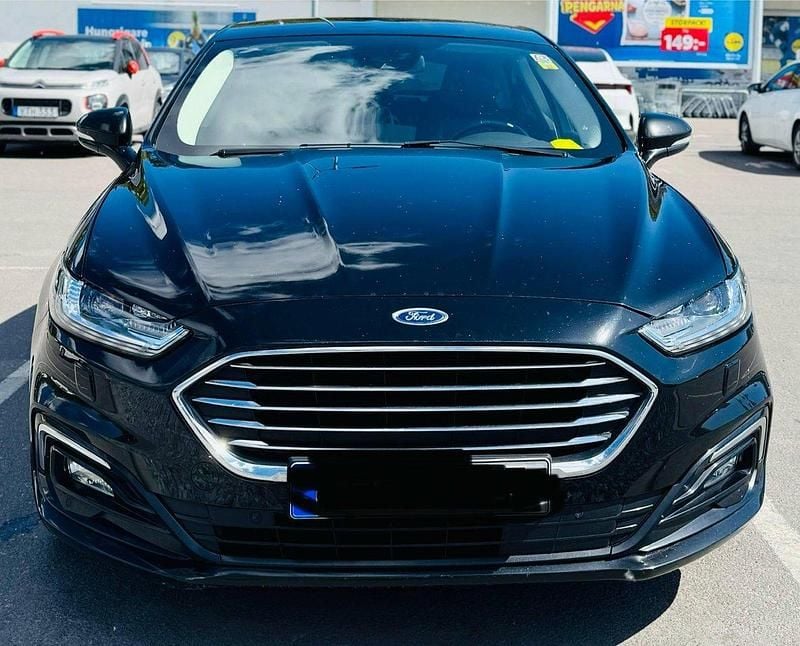 Svart Begagnad 2020 Ford Mondeo Halvkombi | 169 000 kr (Marknadspris) - Bild 1/4