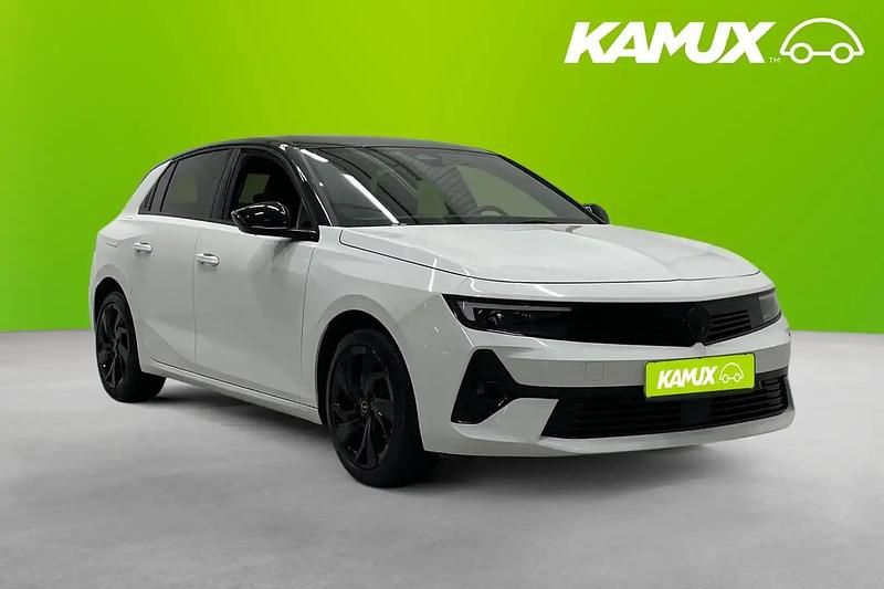 Vit Begagnad 2023 Opel Astra Halvkombi | 239 700 kr (Marknadspris) - Bild 1/4