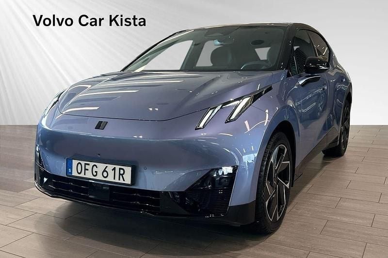 Blå Begagnad 2024 Lynk & Co 02 SUV | 439 900 kr - Bild 1/4