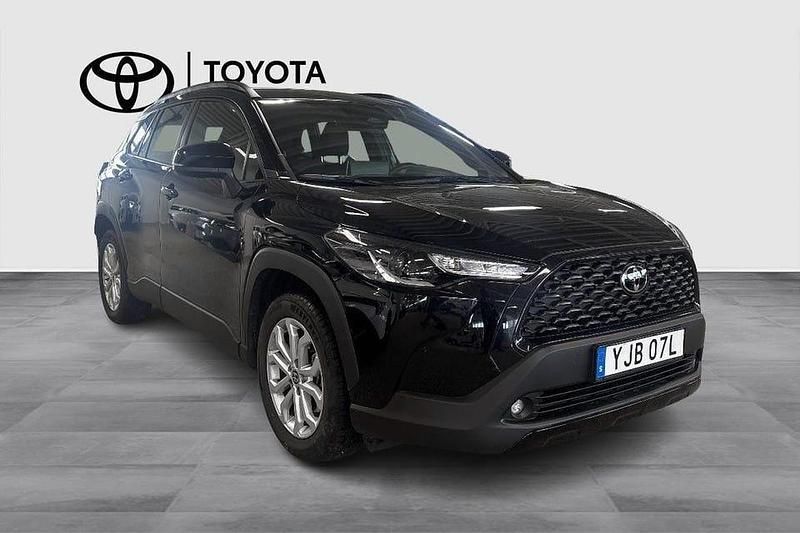 Begagnad Toyota Corolla Cross Active 141 HK (103 kW) 2024 Svart SUV