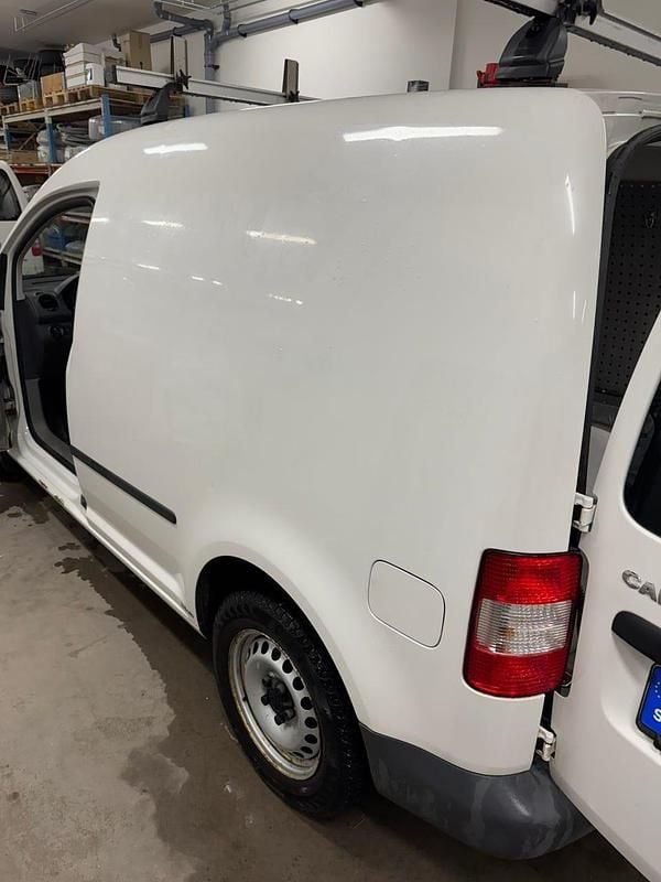 Begagnad VW Caddy 105 HK (77 kW) 2010 Vit Minibuss