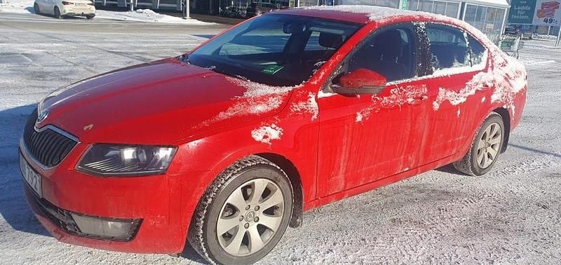 Begagnad Skoda Octavia 105 HK (77 kW) 2015 Halvkombi