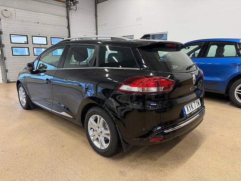 Begagnad Renault Clio Intens 90 HK (66 kW) 2019 Svart Kombi