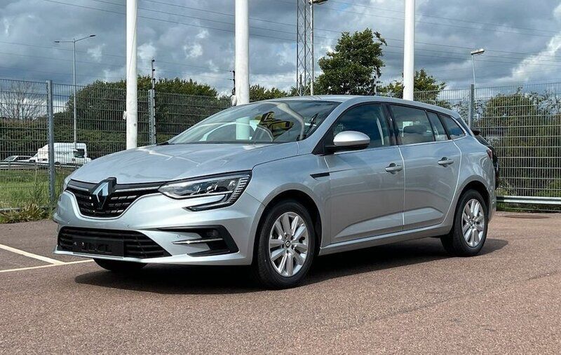 Grå Begagnad 2023 Renault Mégane IV Equilibre Kombi | 325 400 kr - Bild 1/4