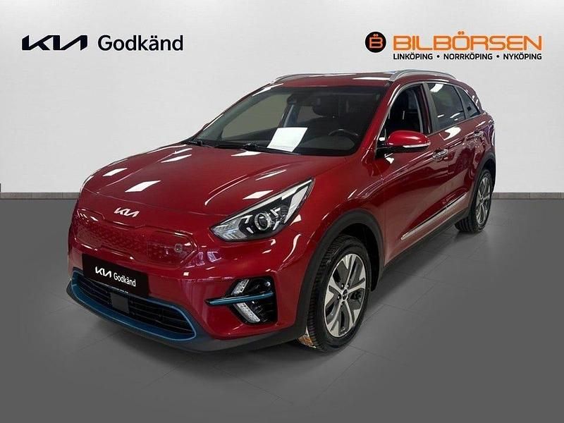 Röd (/cr5/ runway red m) Begagnad 2021 Kia e-Niro Advance SUV | 259 900 kr (Lite dyr) - Bild 1/4