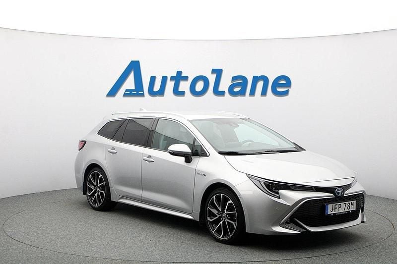 Silver Begagnad 2019 Toyota Corolla Executive Kombi | 259 900 kr (Marknadspris) - Bild 1/3