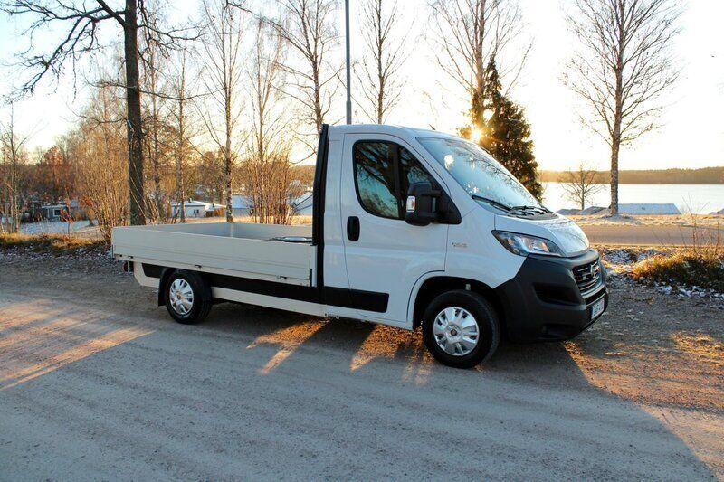 Flerfärgad (vit) Begagnad 2021 Fiat Ducato Van | 279 900 kr - Bild 1/4