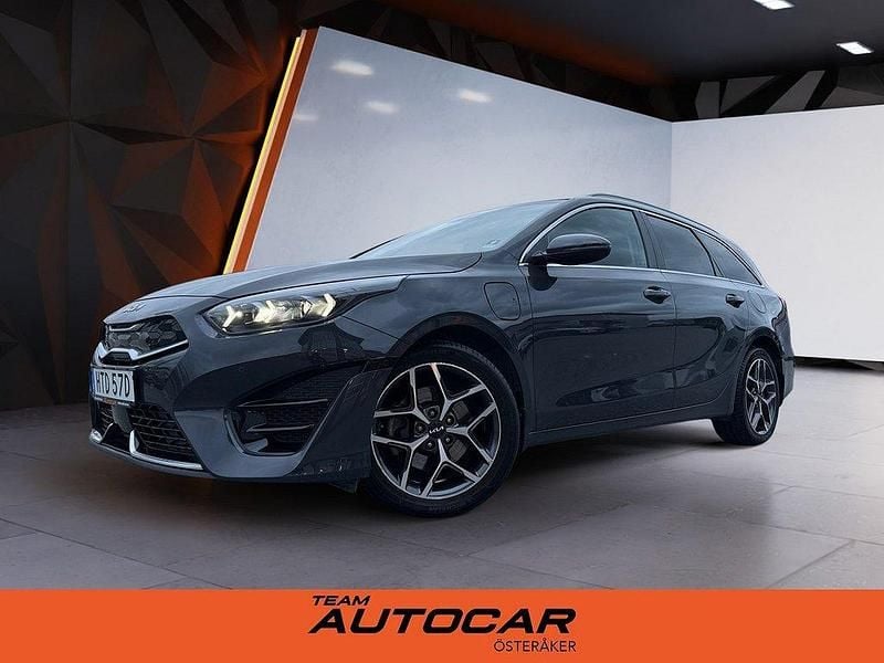 Grå Begagnad 2023 Kia Ceed Sportswagon Advance Kombi | 314 900 kr (Dyr) - Bild 1/4