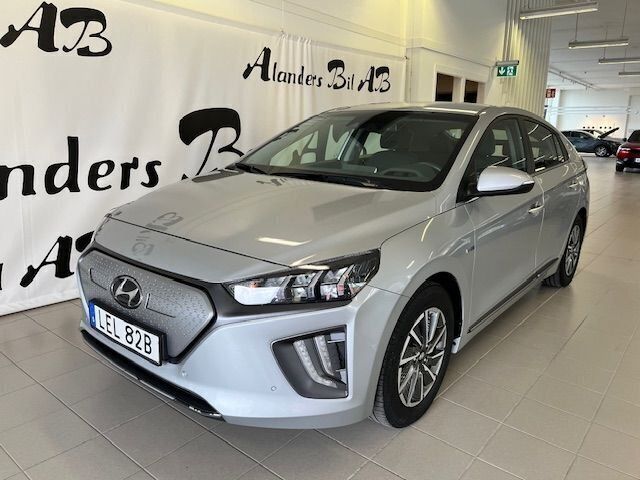 Grå Begagnad 2019 Hyundai Ioniq Premium Sedan | 219 000 kr (Lite dyr) - Bild 1/4
