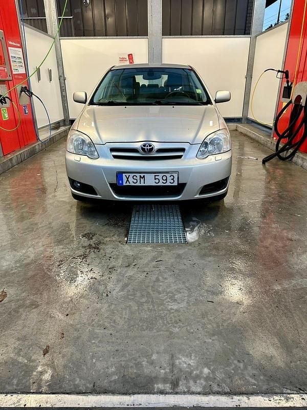 Begagnad 2006 Toyota Corolla | 32 900 kr (Marknadspris) - Bild 1/3