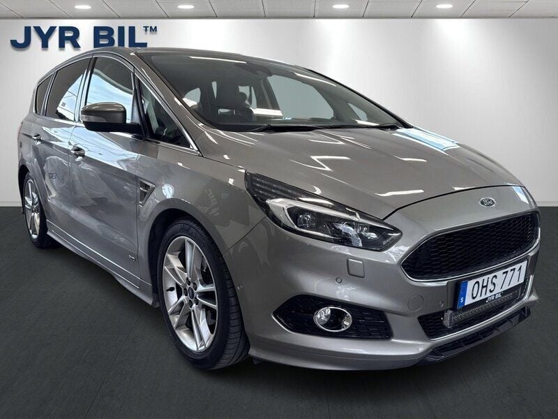 Grå Begagnad 2017 Ford S-MAX Business Edition Minibuss | 199 900 kr (Marknadspris) - Bild 1/4