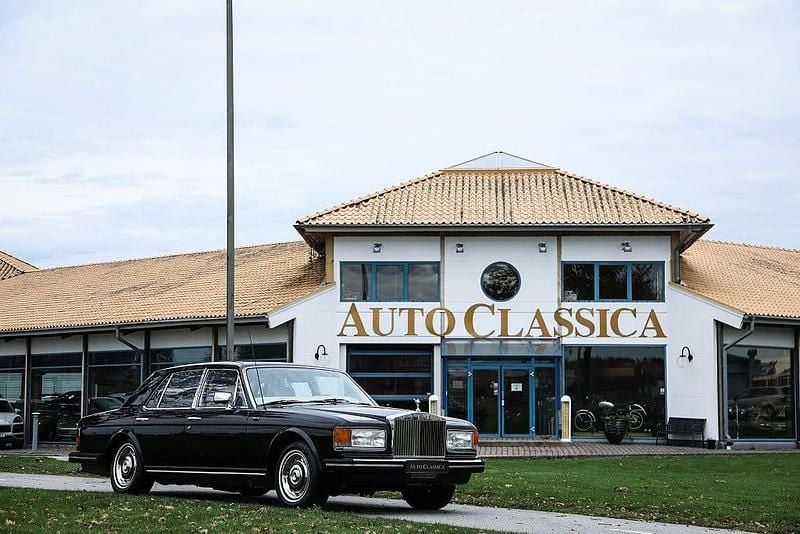 Begagnad Rolls Royce Silver Spirit 243 HK (178 kW) 1981 Svart Sedan