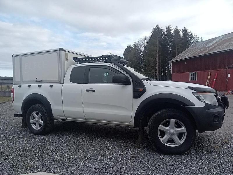 Vit Begagnad 2014 Ford Ranger Pickup | 95 000 kr (Bra pris) - Bild 1/4