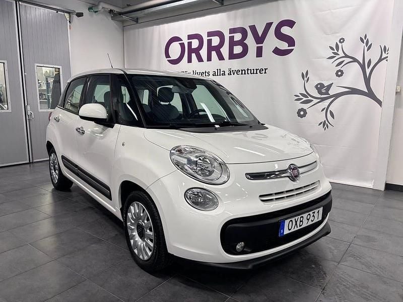 Vit Begagnad 2015 Fiat 500L Pop Star Minibuss | 88 900 kr - Bild 1/4