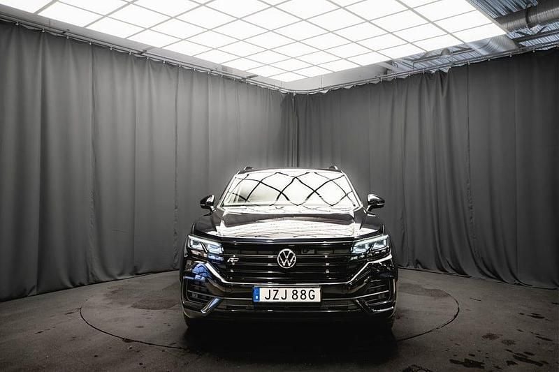 Begagnad VW Touareg R-line 286 HK (210 kW) 2021 Svart SUV
