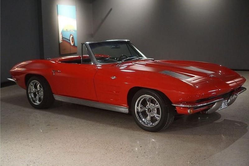 Begagnad Chevrolet Corvette Stingray 305 HK (224 kW) 1963 Röd Cab