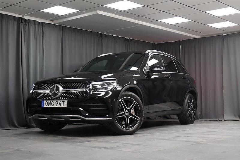 Svart Begagnad 2021 Mercedes GLC220 Advanced Plus SUV | 409 000 kr (Marknadspris) - Bild 1/4