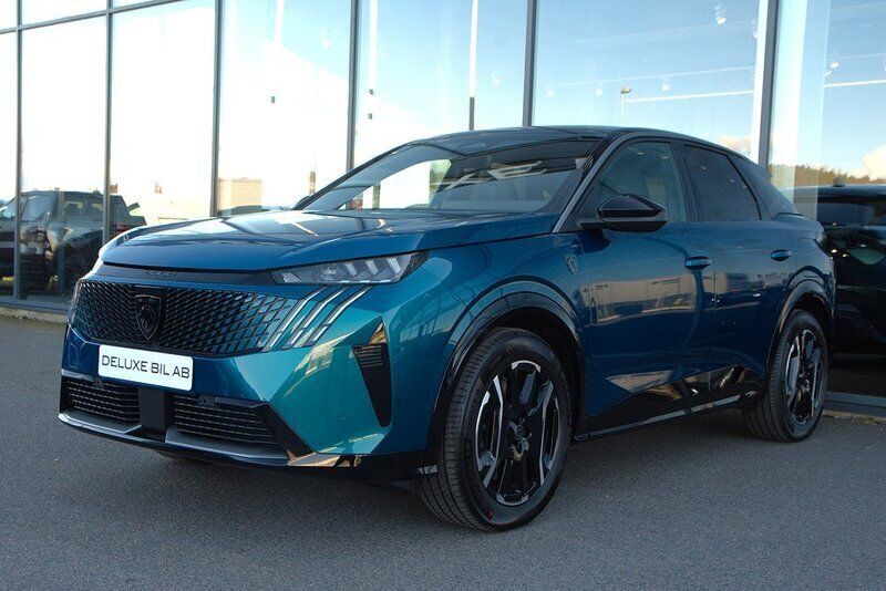 Blå Ny 2025 Peugeot e-3008 GT SUV | 539 900 kr (Marknadspris) - Bild 1/4