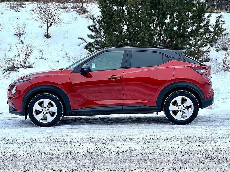 Begagnad Nissan Juke N-Connecta 117 HK (86 kW) 2020 Röd SUV