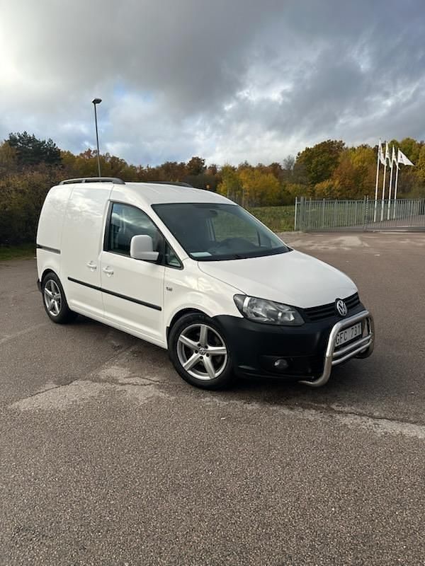 Vit Begagnad 2011 VW Caddy Minibuss | 59 000 kr (Lite dyr) - Bild 1/4