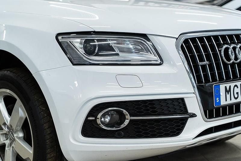 Begagnad Audi Q5 S-Line 190 HK (139 kW) 2016 Vit  ibis white SUV