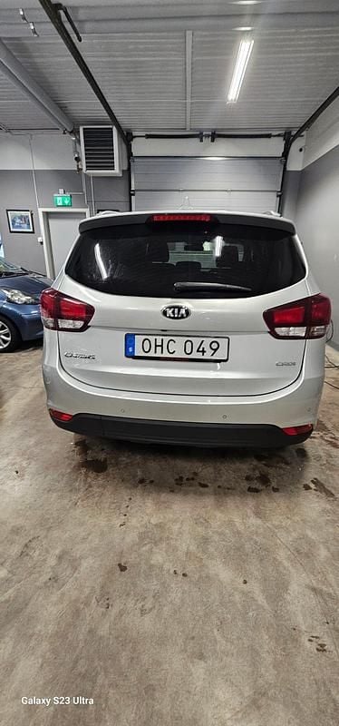 Begagnad Kia Carens 141 HK (103 kW) 2017 Minibuss