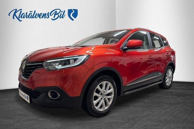 Röd Begagnad 2016 Renault Kadjar LIMITED SUV | 144 900 kr (Marknadspris) - Bild 1/4