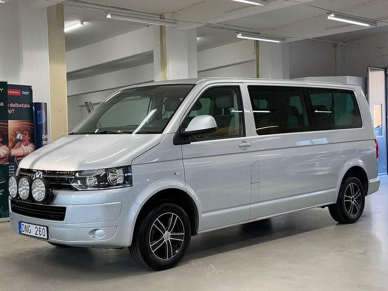 Silver Begagnad 2011 VW Caravelle Comfortline Minibuss | 119 900 kr (Marknadspris) - Bild 1/4