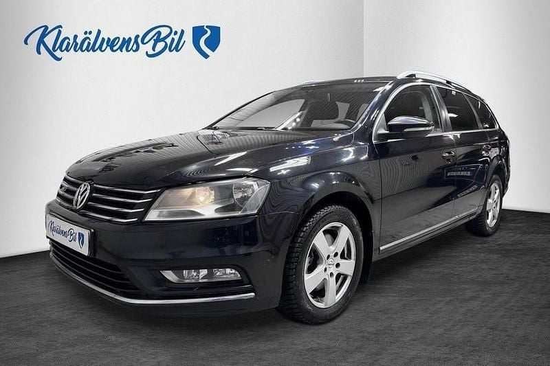 Svart Begagnad 2012 VW Passat R-line Kombi | 79 900 kr (Dyr) - Bild 1/4