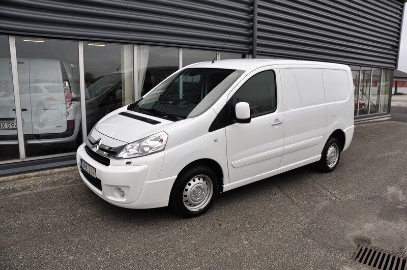 Vit Begagnad 2016 Citroën Jumpy Minibuss | 79 000 kr (Marknadspris) - Bild 1/4