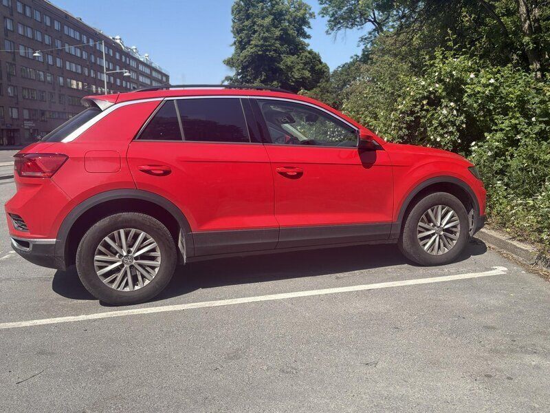 Röd Begagnad 2020 VW T-Roc GT SUV | 266 500 kr (Marknadspris) - Bild 1/4