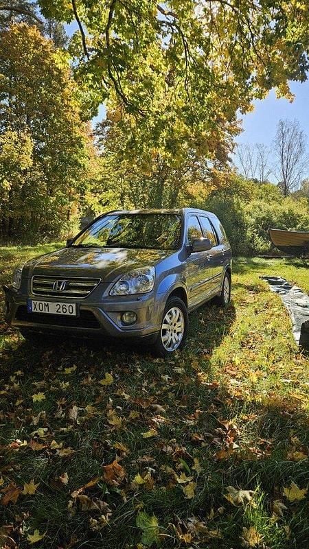 Grå Begagnad 2006 Honda CR-V SUV | 30 000 kr (Marknadspris) - Bild 1/2