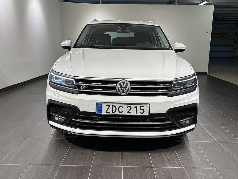 Vit Begagnad 2017 VW Tiguan SUV | 229 800 kr (Lite dyr) - Bild 1/2