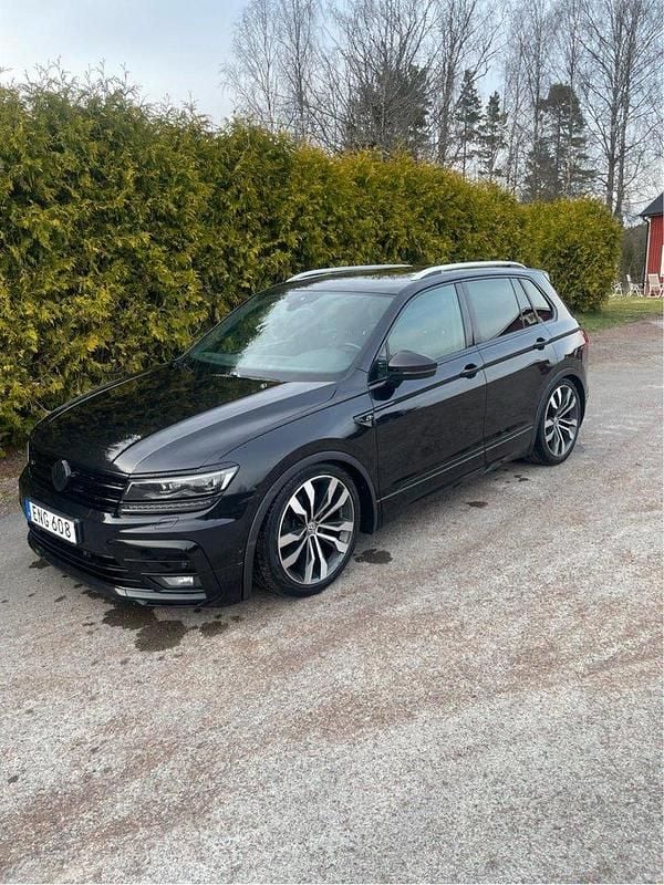 Svart Begagnad 2018 VW Tiguan SUV | 245 000 kr (Lite dyr) - Bild 1/3