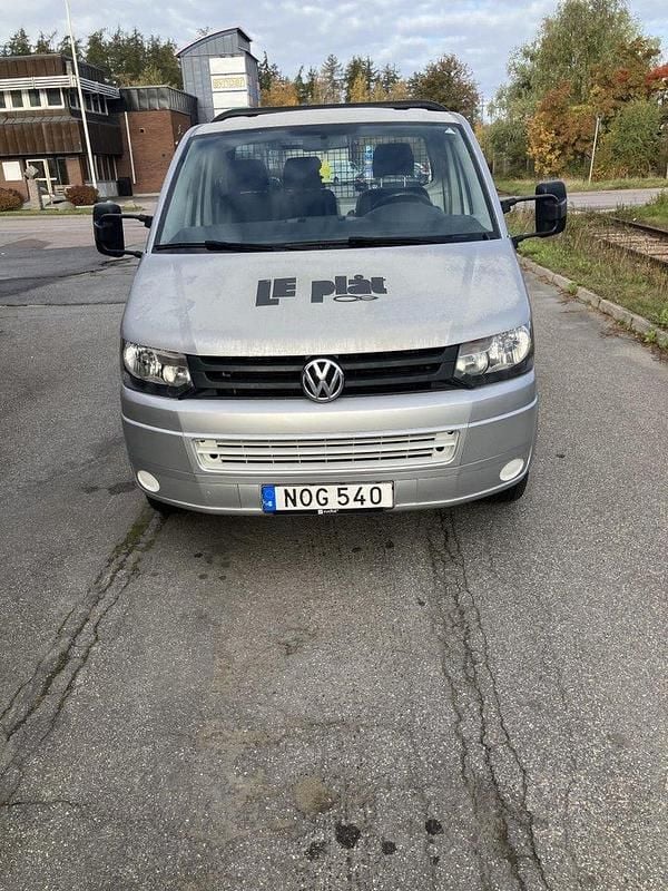 Vit Begagnad 2014 VW T5 Van | 72 000 kr (Bra pris) - Bild 1/4