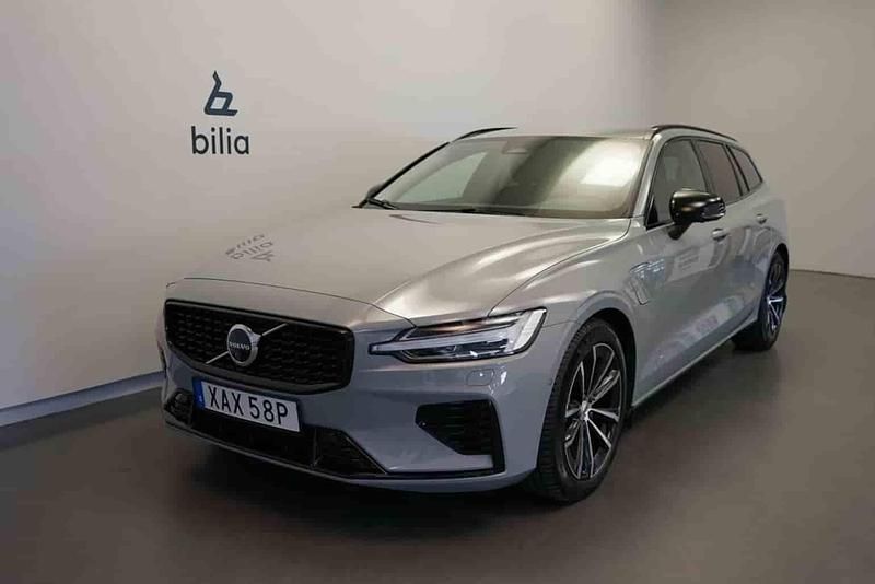 Grå Begagnad 2025 Volvo V60 Kombi | 489 500 kr (Lite dyr) - Bild 1/1
