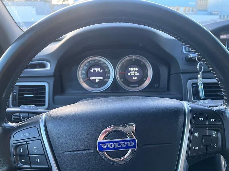 Begagnad Volvo V70 163 HK (119 kW) 2012 Kombi