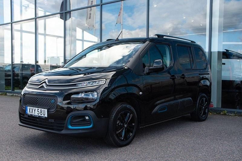 Svart Begagnad 2023 Citroën e-Berlingo Shine Minibuss | 279 000 kr (Marknadspris) - Bild 1/4