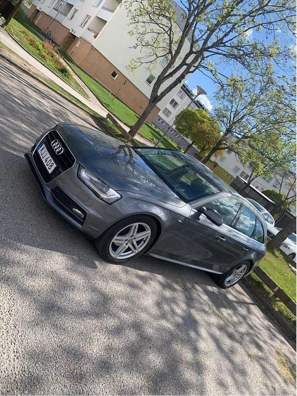 Grå Begagnad 2015 Audi A4 Sport Kombi | 105 000 kr (Bra pris) - Bild 1/4
