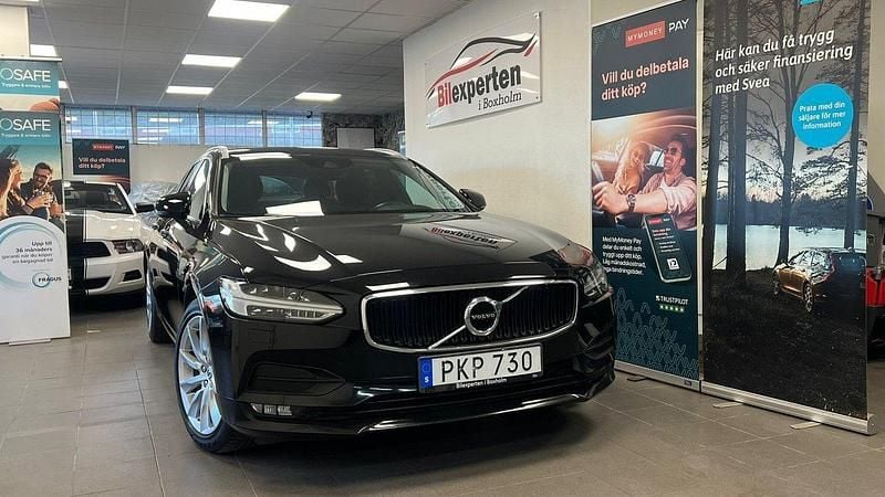 Svart Begagnad 2017 Volvo V90 Momentum Kombi | 179 900 kr (Marknadspris) - Bild 1/4