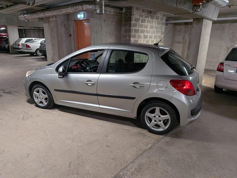 Begagnad 2007 Peugeot 207 Halvkombi | 17 500 kr (Marknadspris) - Bild 1/4