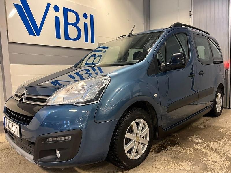 Begagnad Citroën Berlingo 120 HK (88 kW) 2016 Blå Minibuss