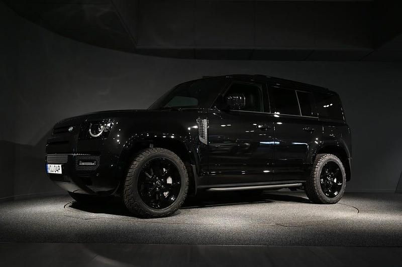 Begagnad Land Rover Defender SE Dynamic 301 HK (221 kW) 2025 Svart SUV