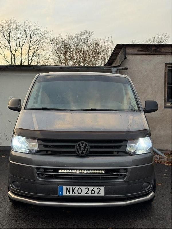 Begagnad VW T5 140 HK (102 kW) 2014 Grå Van